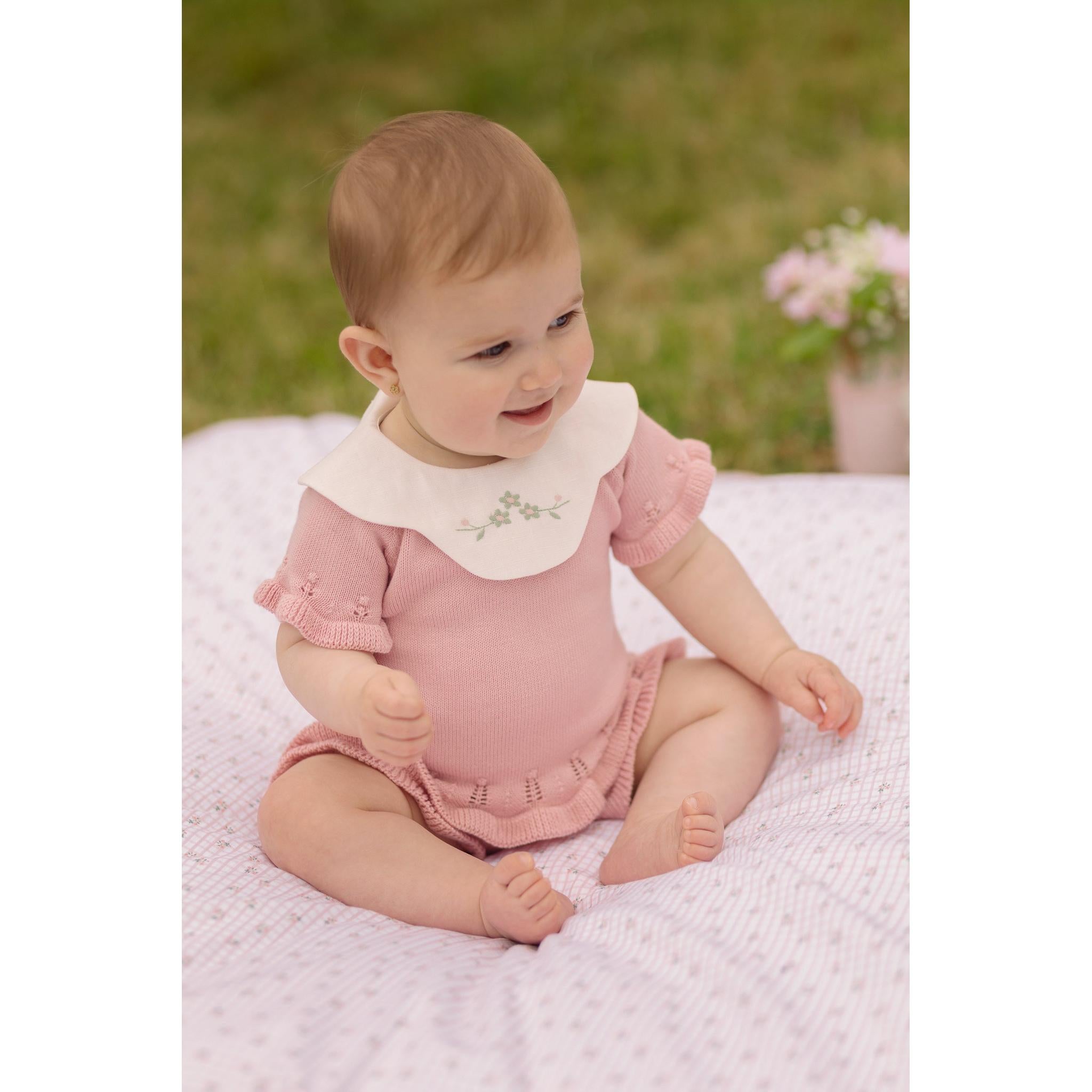 Frescura Knitted Embroidered Set